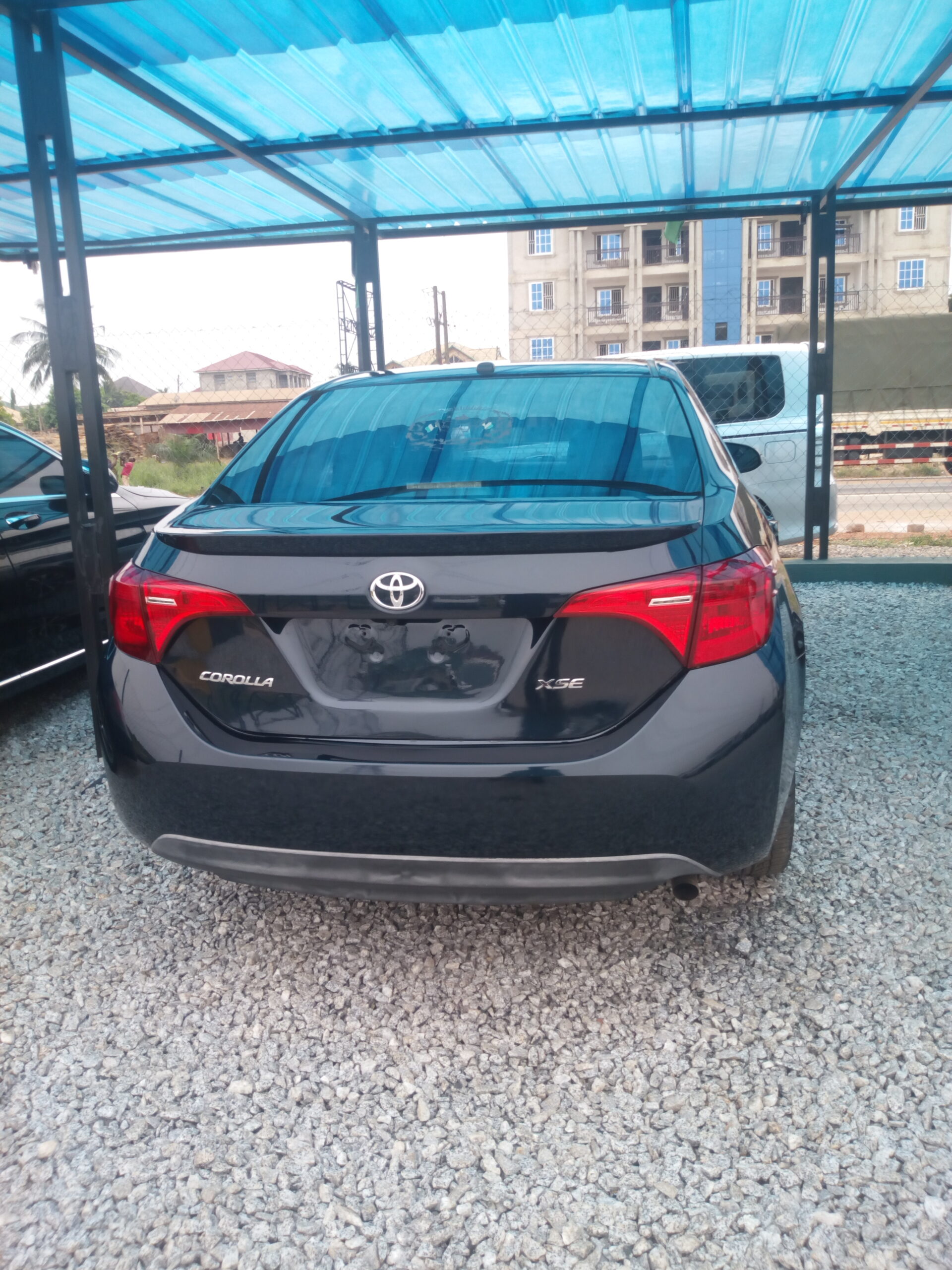 
								Toyota Corolla SE (2018) full									