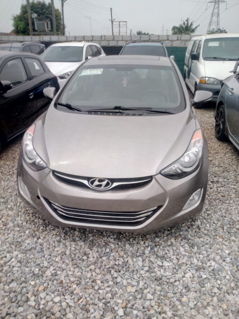 Hyundai Elantra GLS Sedan (2013)