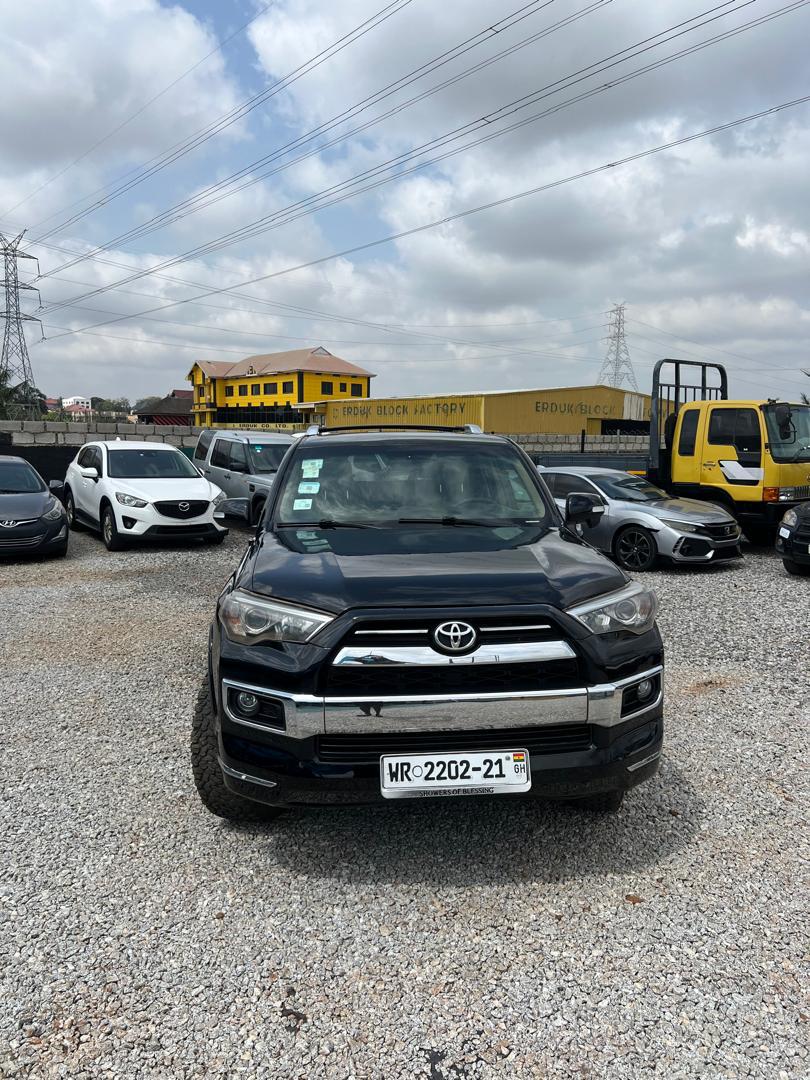 
								Toyota 4Runner (Mid-Size SUV) full									