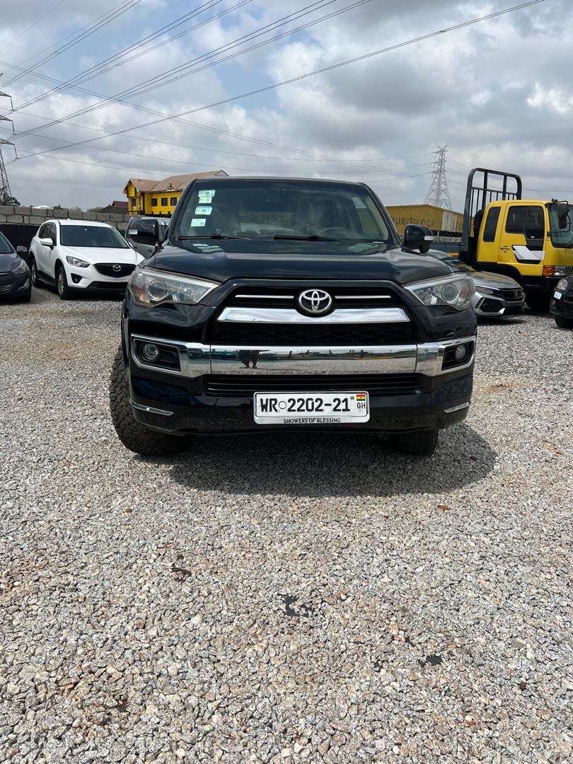 
								Toyota 4Runner (Mid-Size SUV) full									