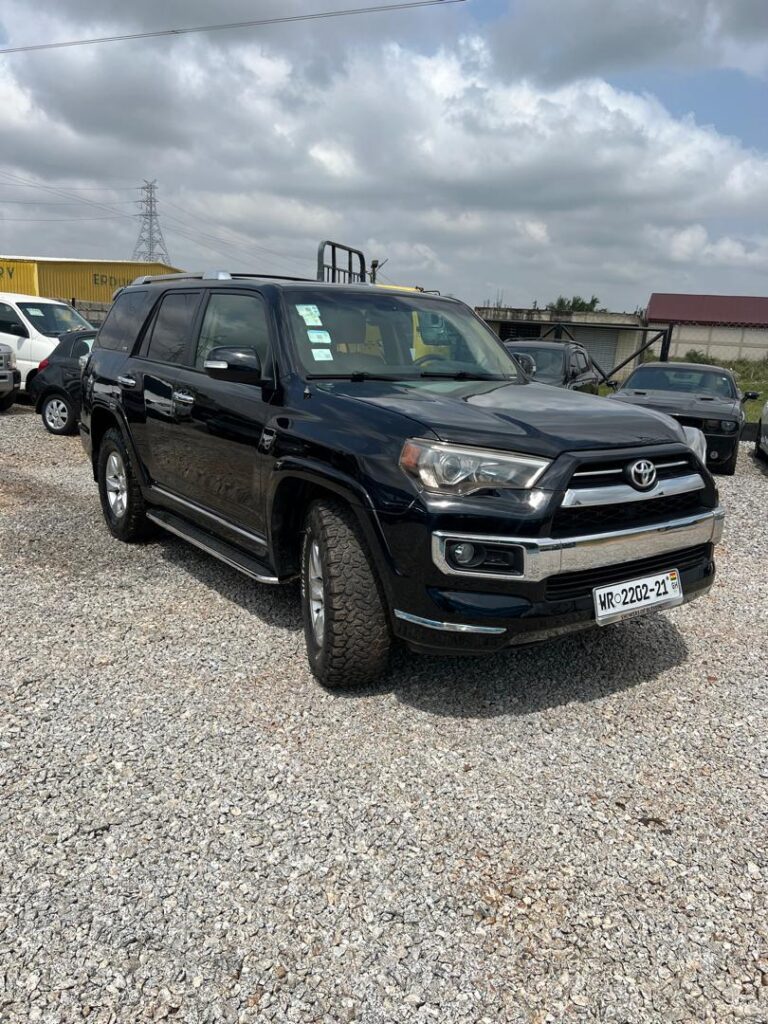 Toyota 4Runner (Mid-Size SUV)